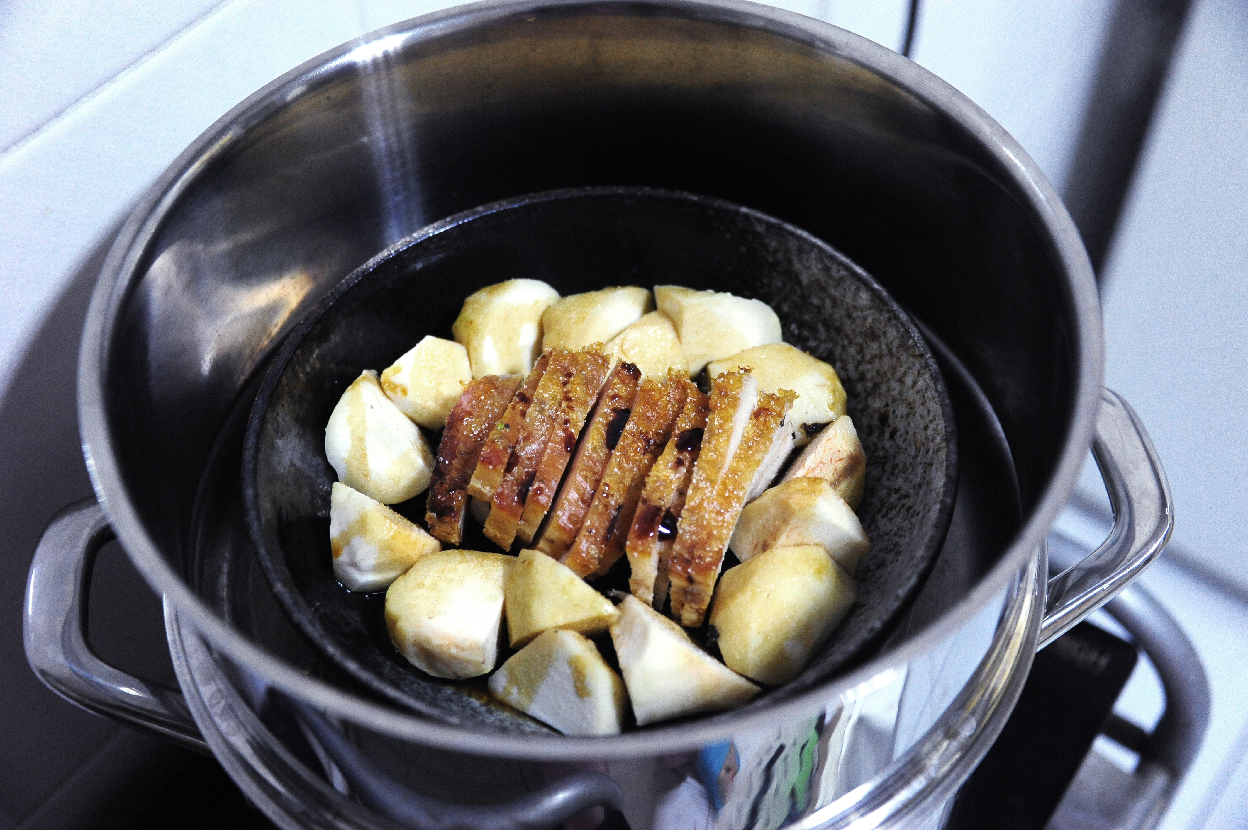 芋艿蒸炉肉的做法 步骤3