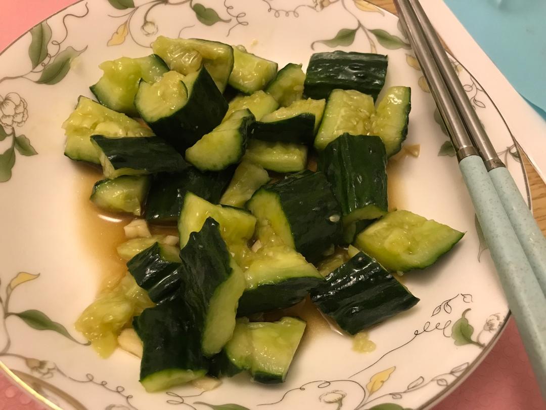 凉拌青瓜