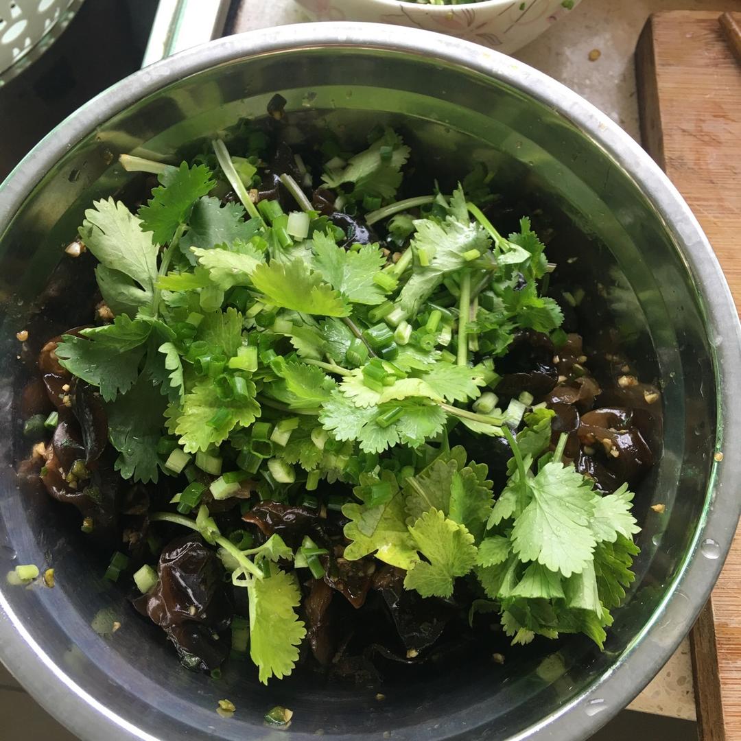 凉拌香脆木耳