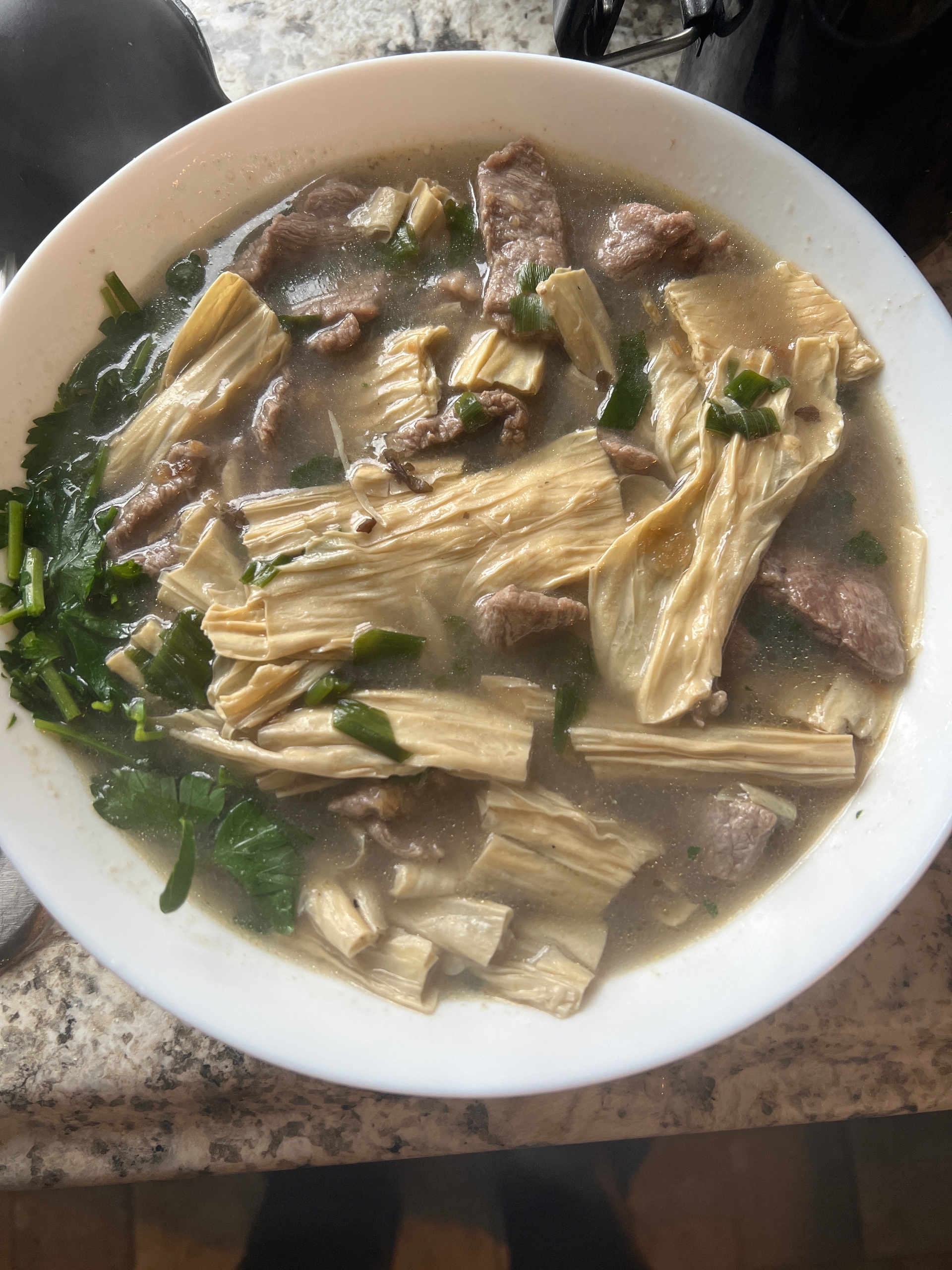 潮汕人必吃的牛肉粿条汤