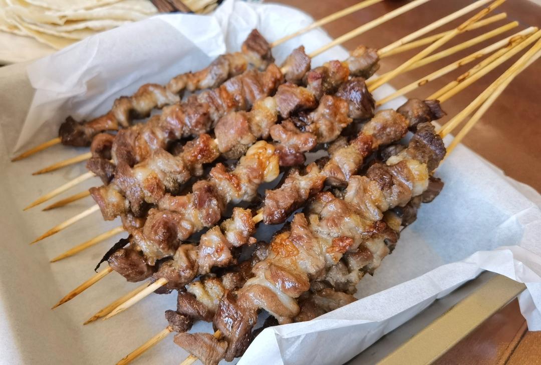 羊肉串用家里烤箱烤出明火烧烤的味道！