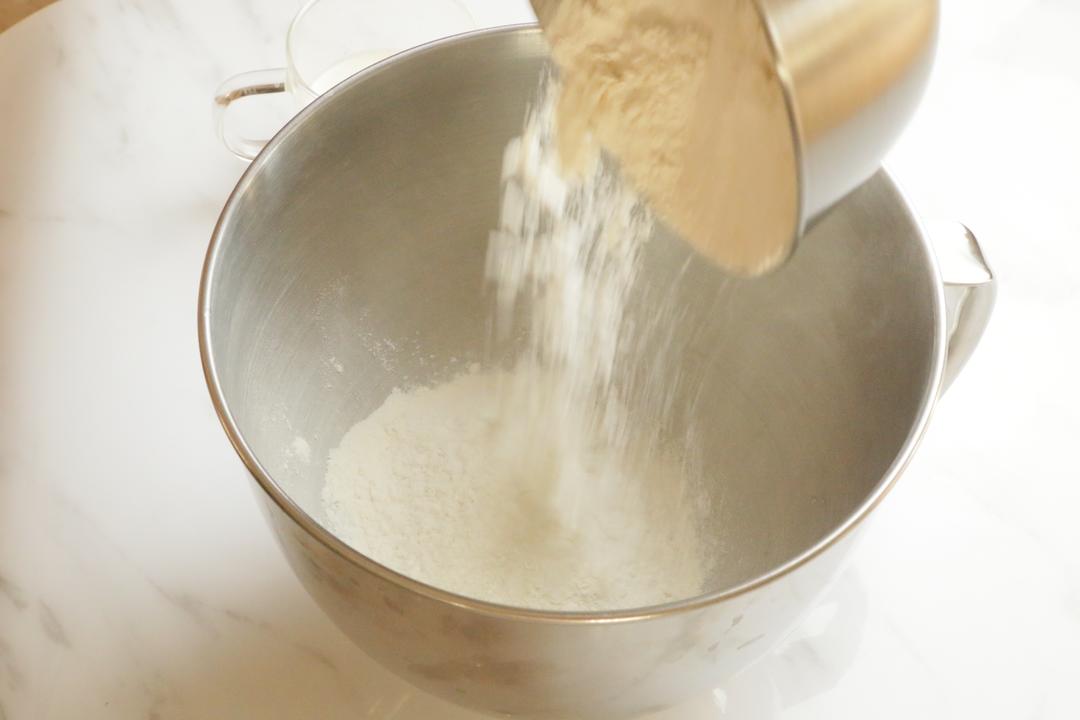 纯奶手撕吐司的做法 步骤1
