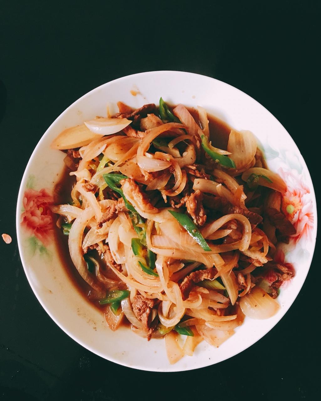 青椒洋葱炒肉
