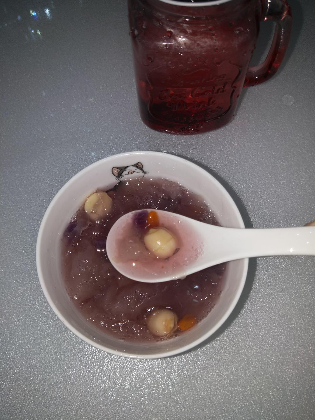紫薯银耳羹