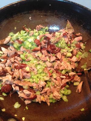 烤鸭炒饭&鸭架茼蒿汤的做法 步骤4