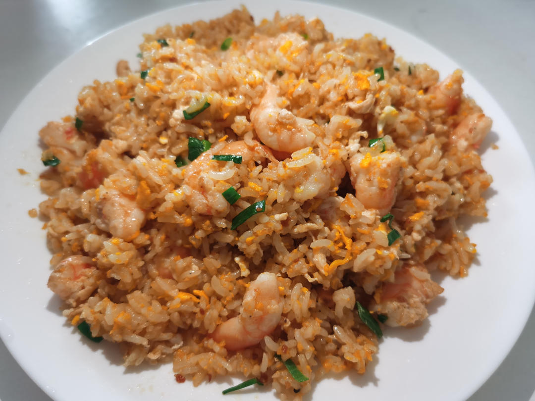咸蛋黄鲜虾炒饭
