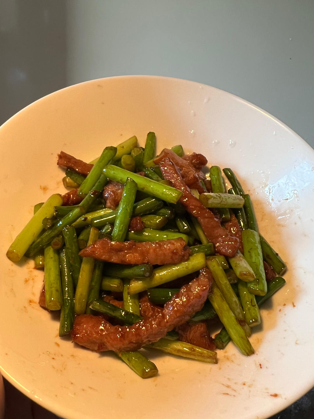 简单易做的下饭菜－蒜苔炒肉