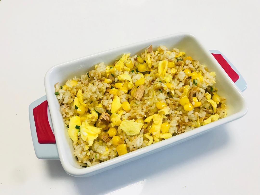 金枪鱼蛋炒饭
