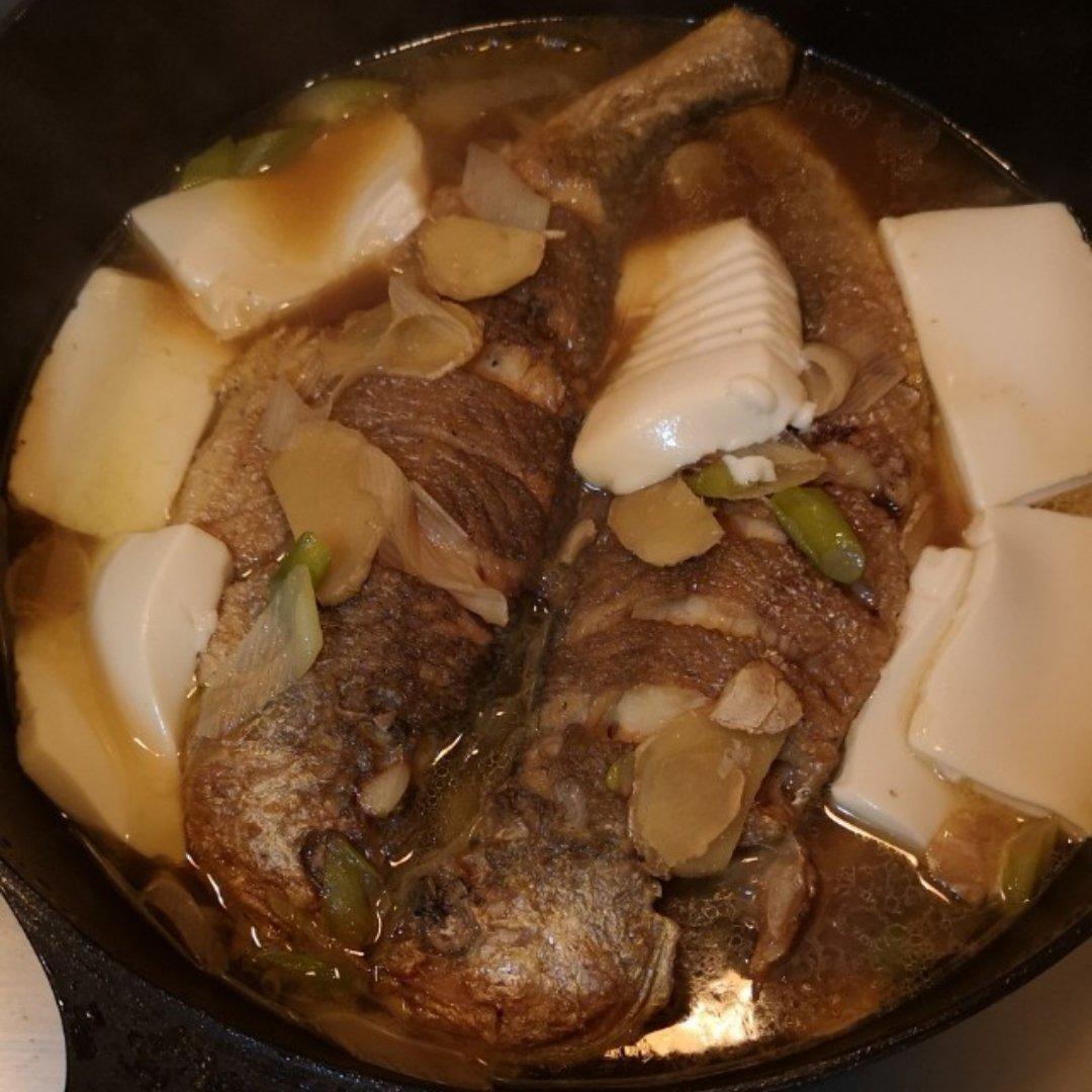 红烧黄鱼—鱼皮不破的小窍门