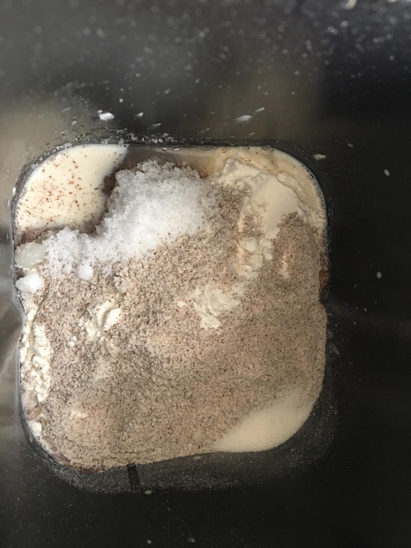 全麦蔓越莓核桃软欧包