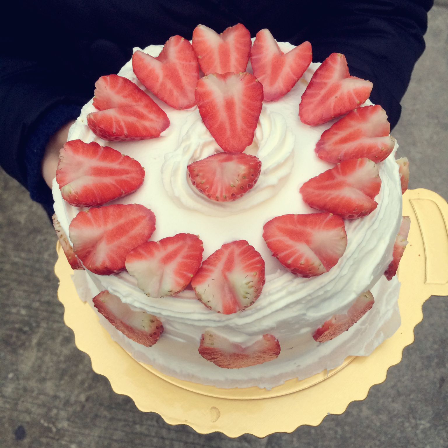 鲜奶双拼水果蛋糕