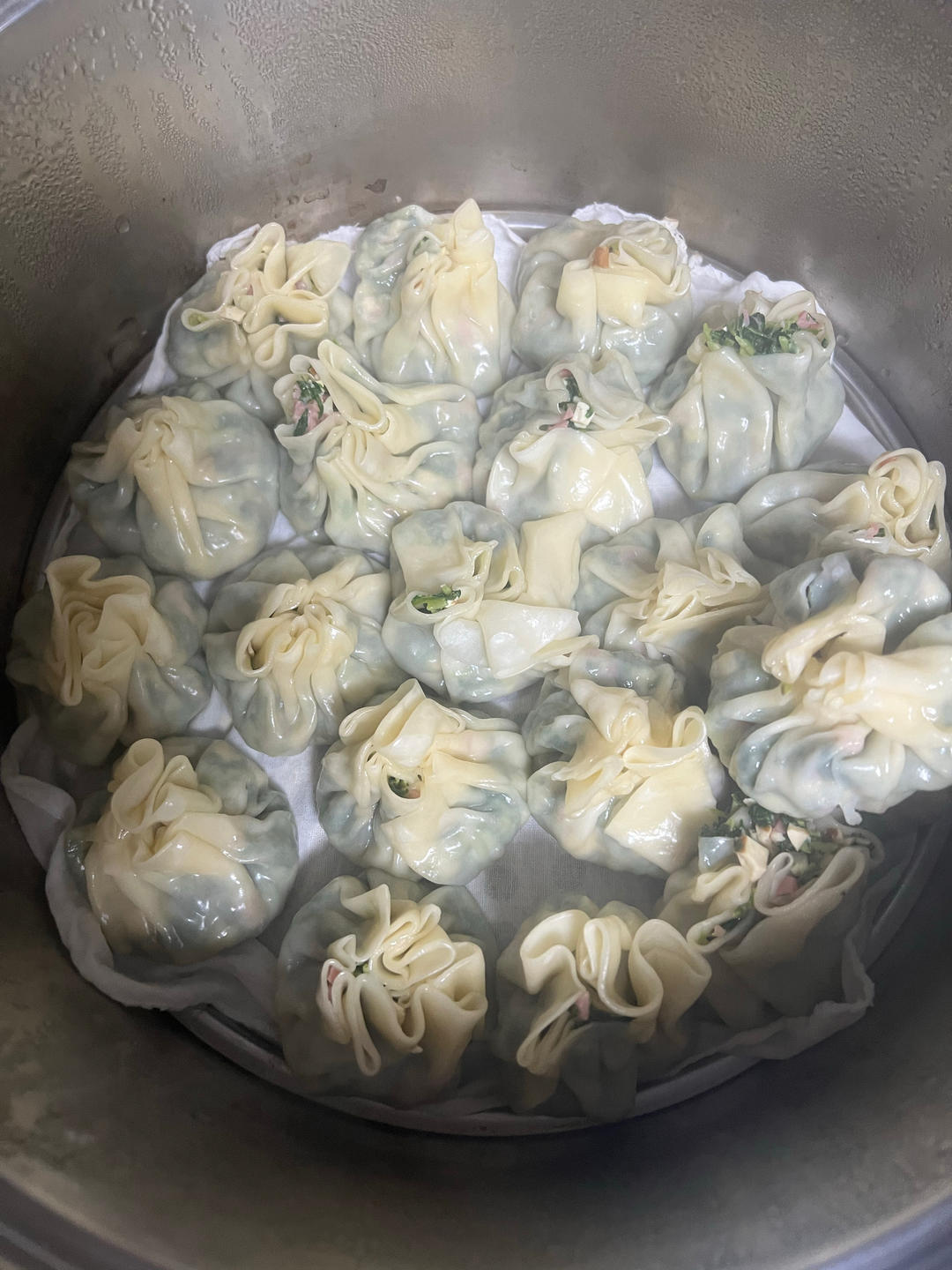 来自春天的素烧卖-马兰头香干翡翠烧卖