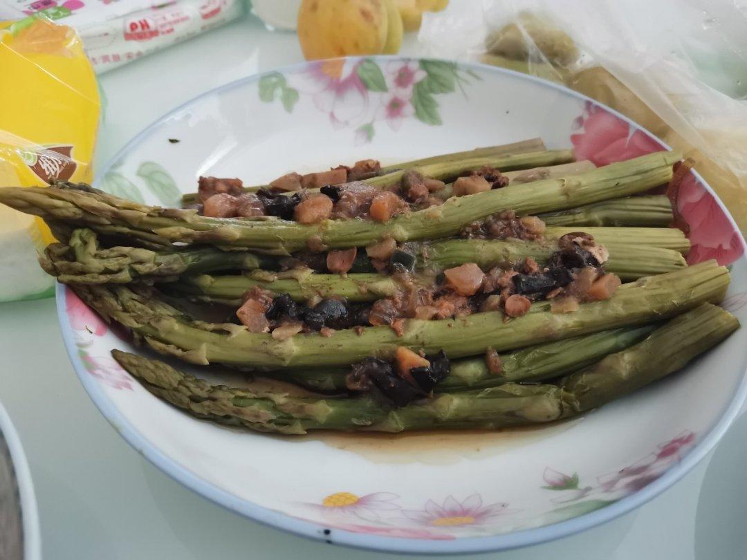 酱烧牛肉末芦笋