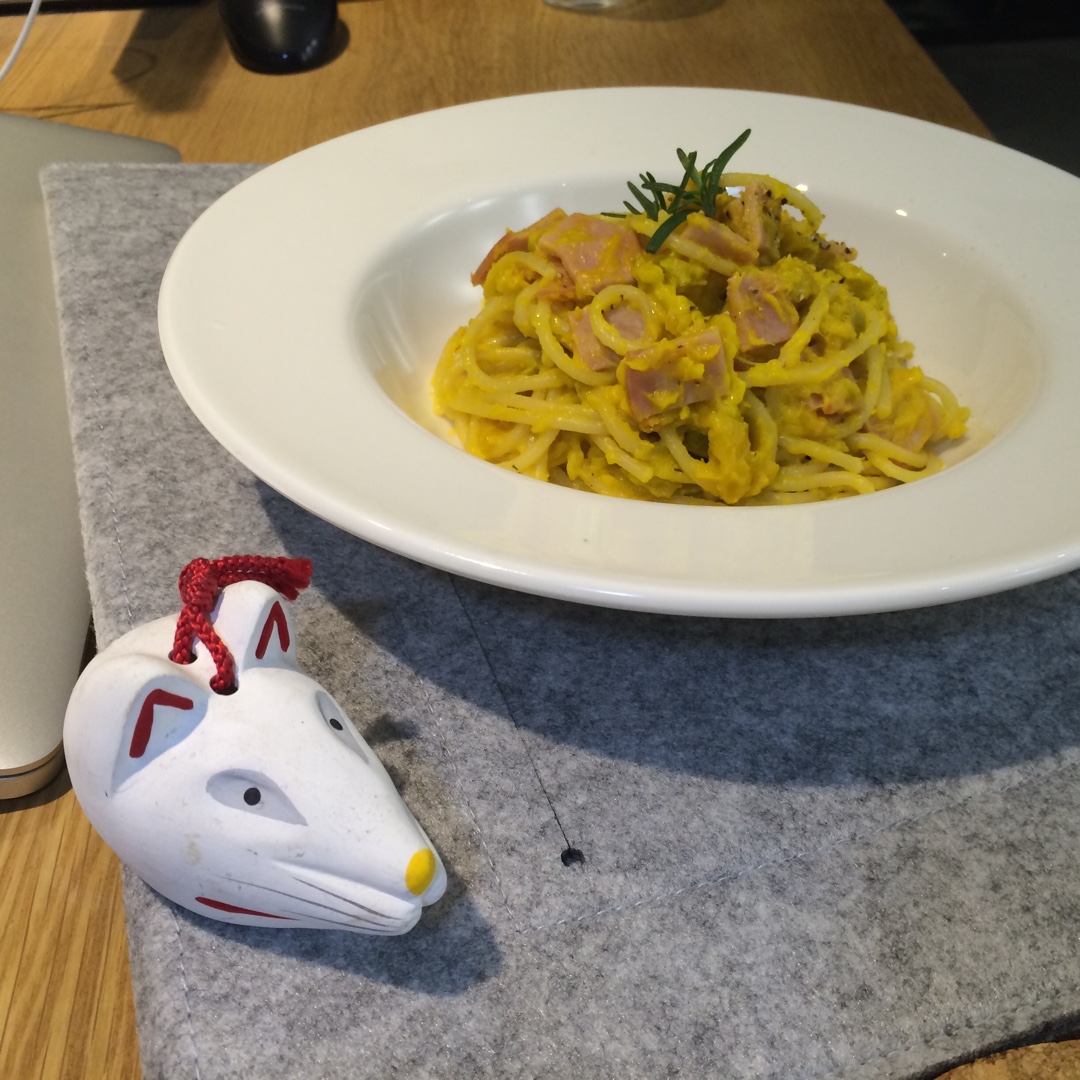 奶香南瓜火腿意面