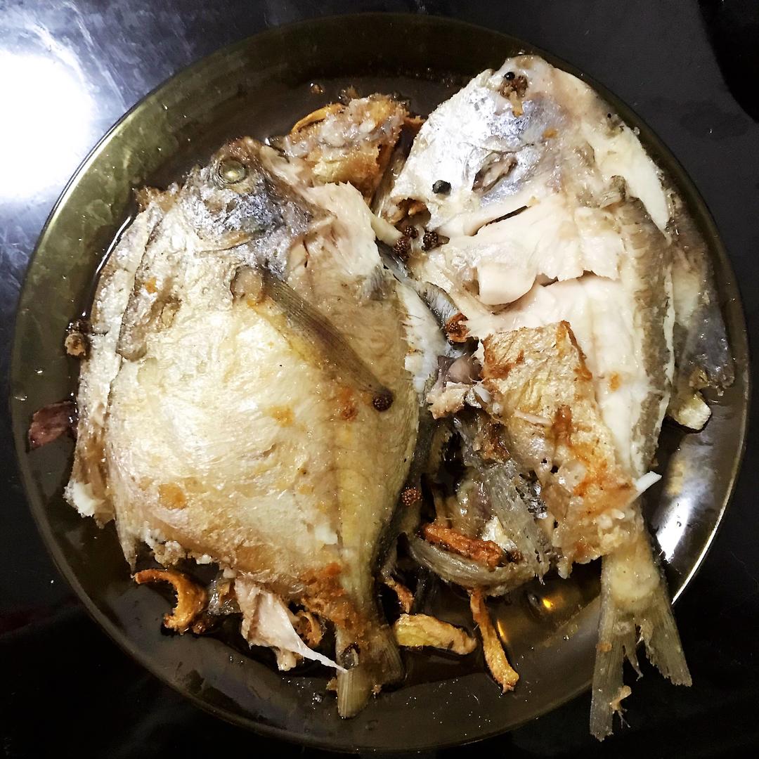 香煎鲳鱼