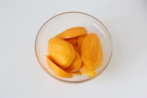 芒果椰浆凉糕的做法 步骤3