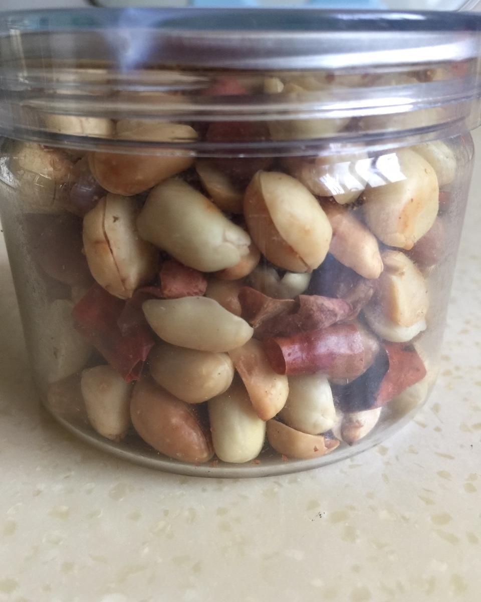 盐烤花生米