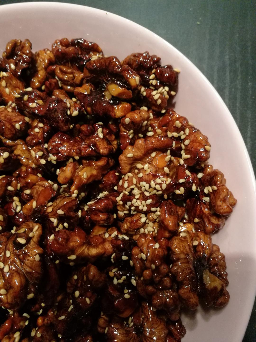 梅花鹿77做的琥珀核桃仁