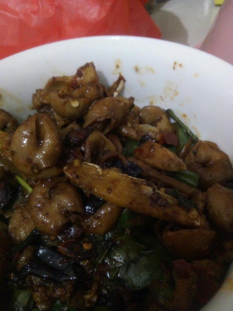 好吃到爆火爆肥肠