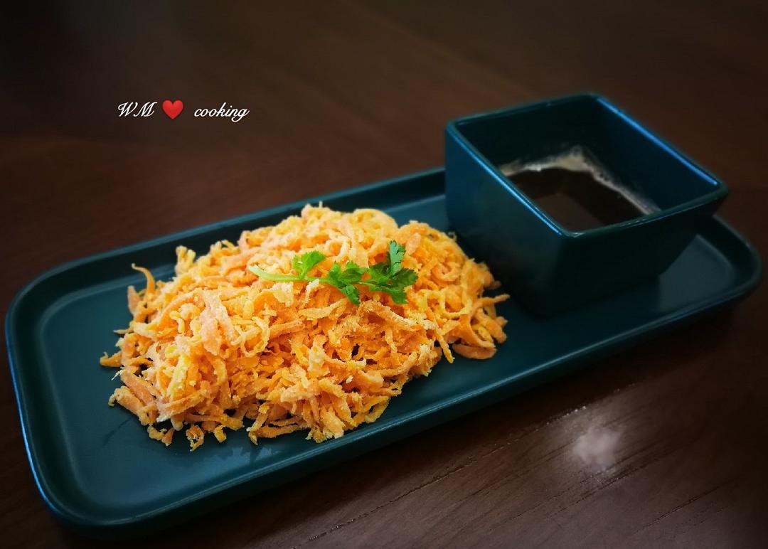 根根分明的胡萝卜土豆蒸菜