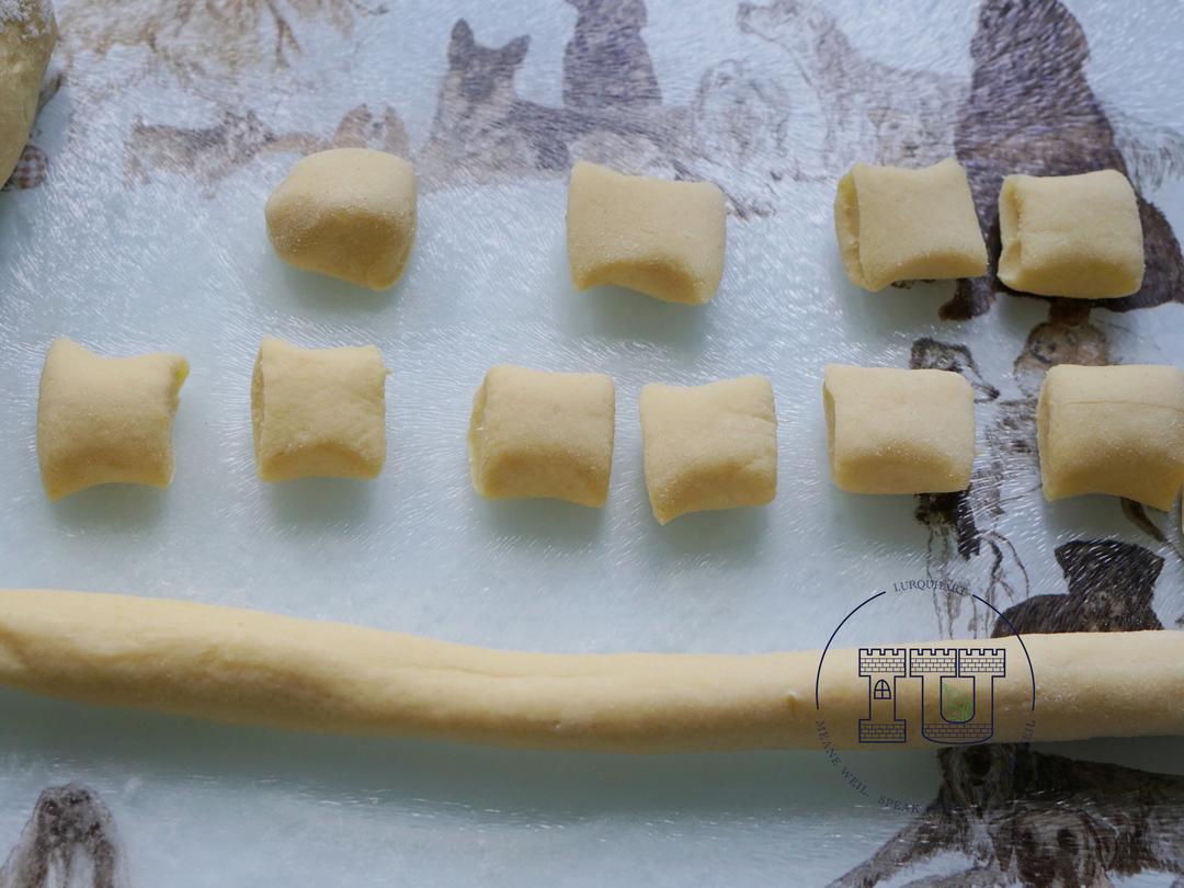 Gnocchi（玉棋）意大利土豆面疙瘩甜品集【含無麩質配方】的做法 步驟3