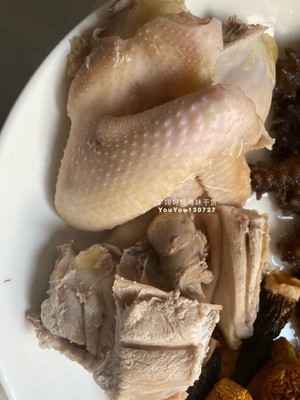 姬松茸羊肚菌海参鸡汤,简单美味又好喝的做法 步骤4