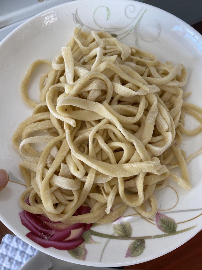 鸡蛋手擀面