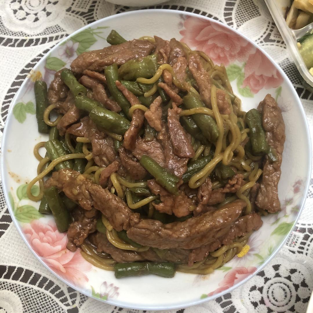 牛肉版豆角焖面的做法