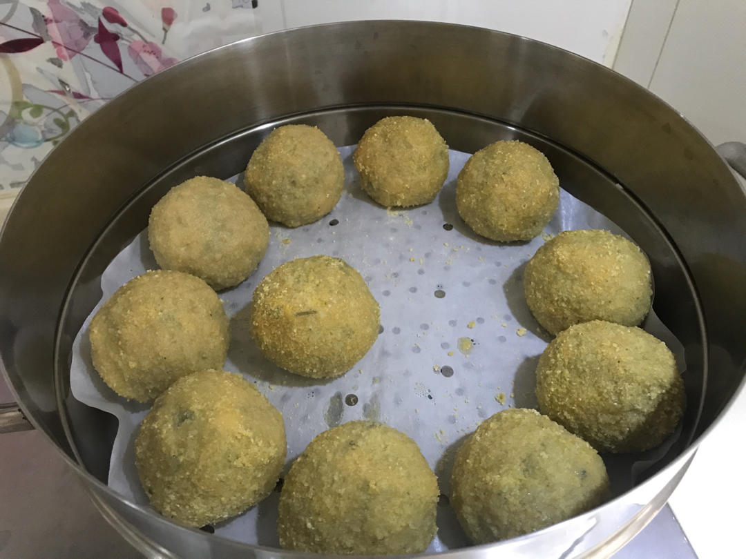 薄皮大馅菜团子