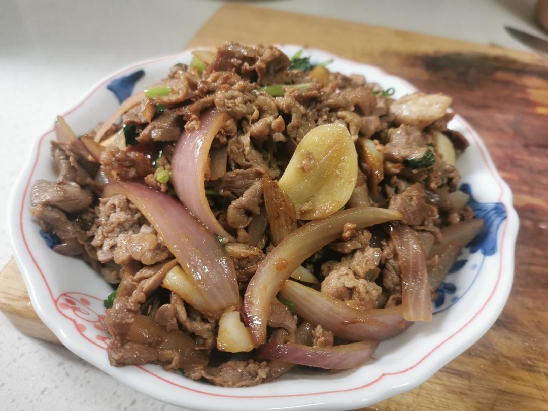 家常孜然洋葱炒羊肉