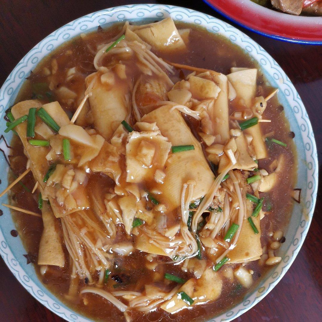 比肉还好吃的金针菇豆皮卷