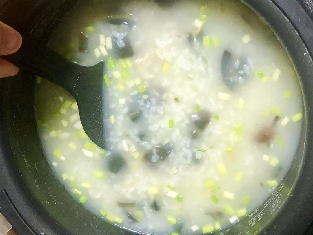十五分钟快手之香滑皮蛋瘦肉粥(附五分钟电饭煲电压力锅更快捷方法)