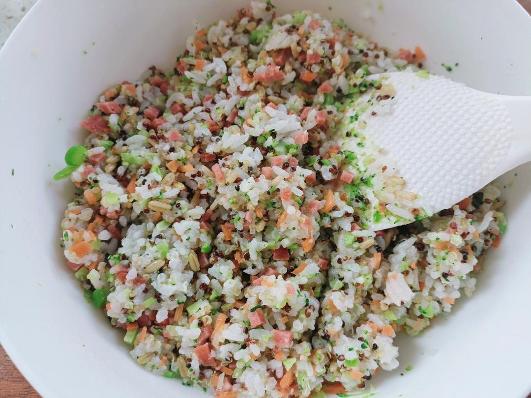 蔬菜粒饭团