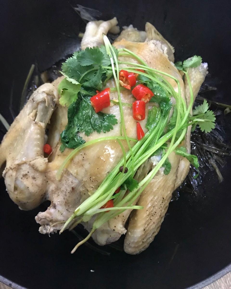 无水葱油童子鸡一一转自微博菜谱（Le Creuset铸铁炖锅）
