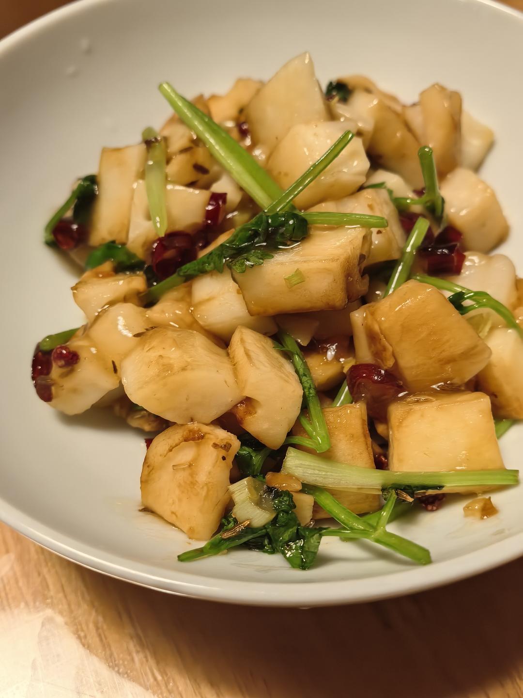 超人气孜然藕丁 & 与众不同的荷塘小炒