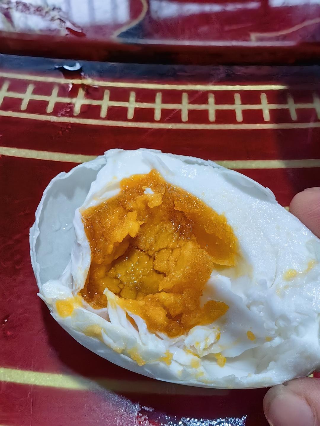 不咸不淡的咸鸭蛋