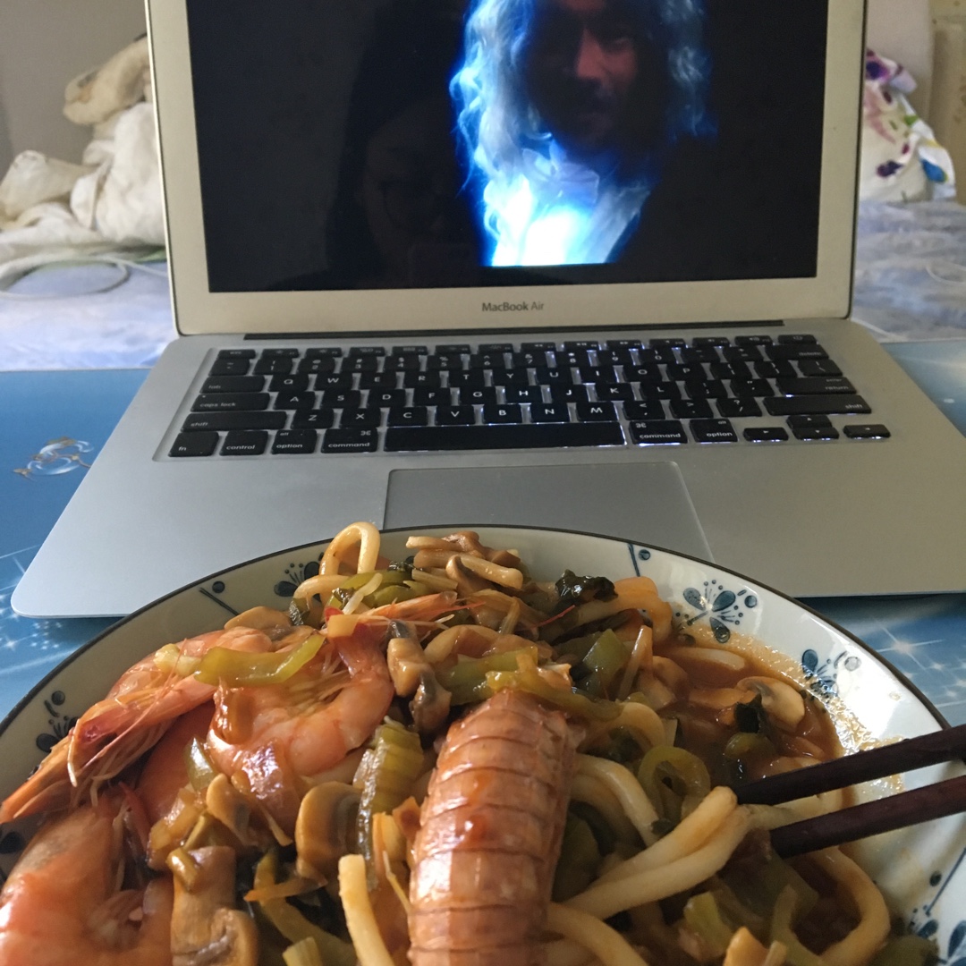 鲜虾炒乌冬面