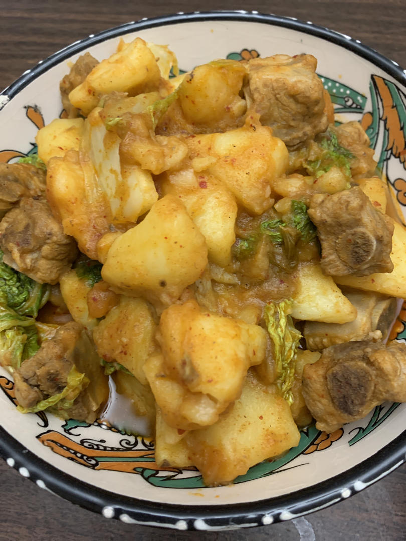韩式辣白菜土豆排骨汤