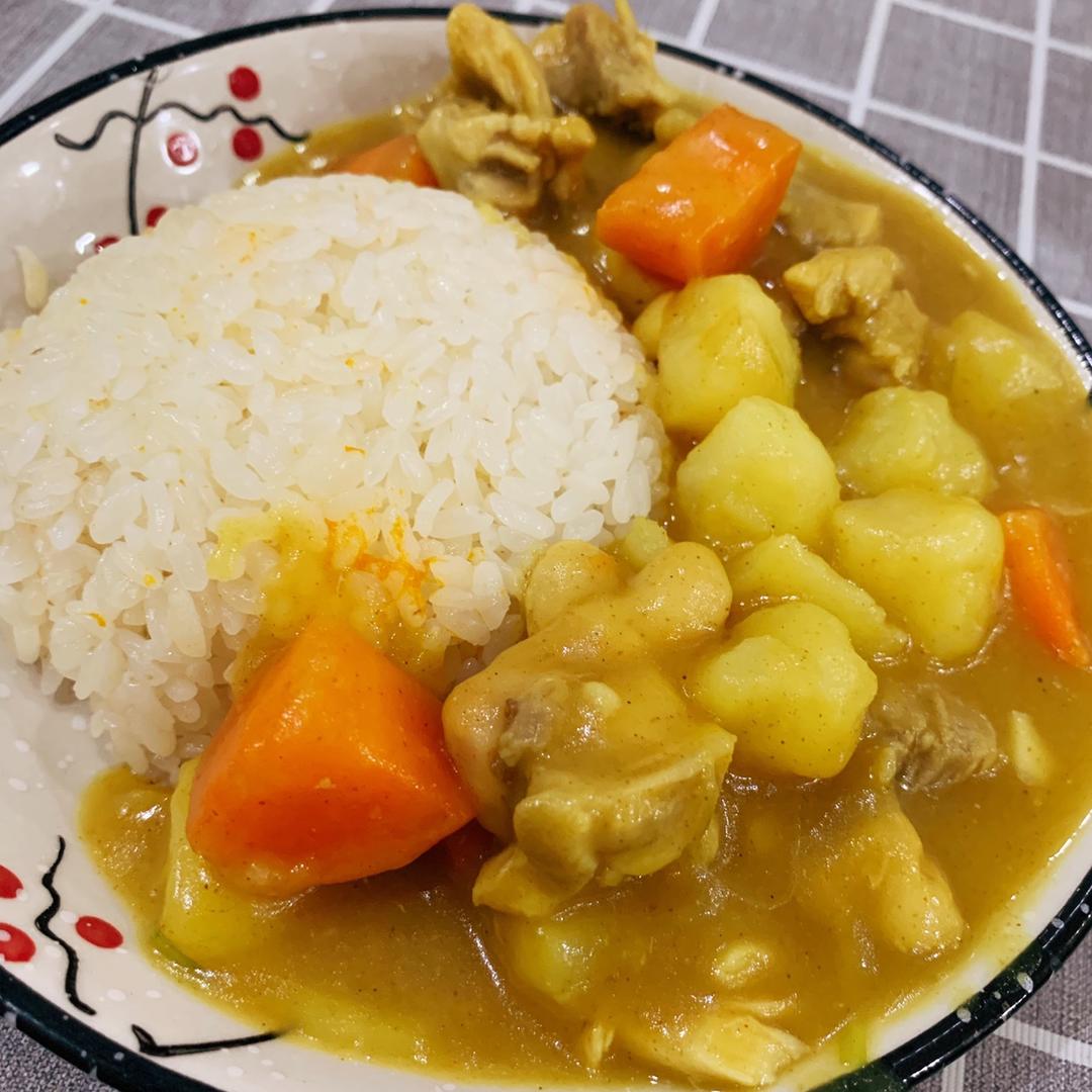 咖喱鸡肉饭