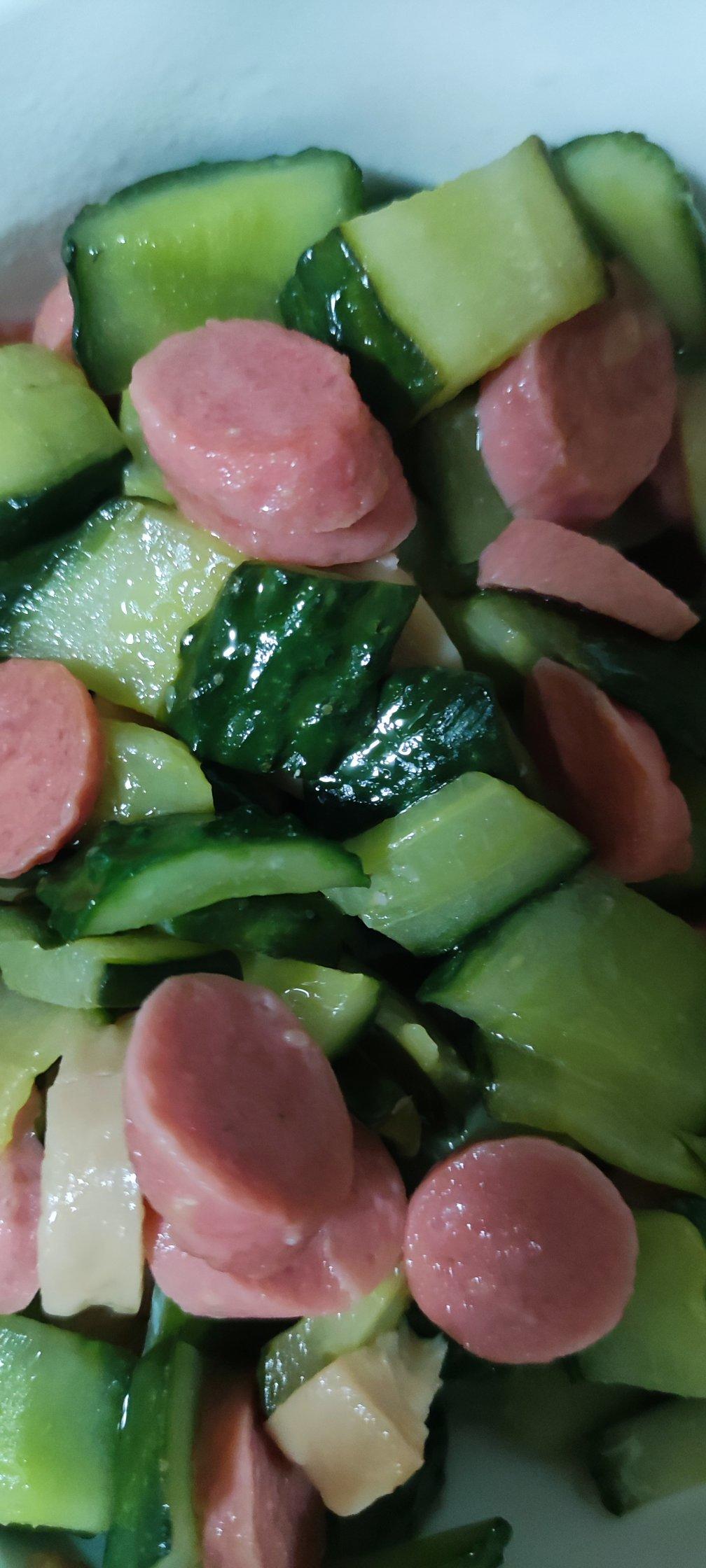 火腿肠炒黄瓜