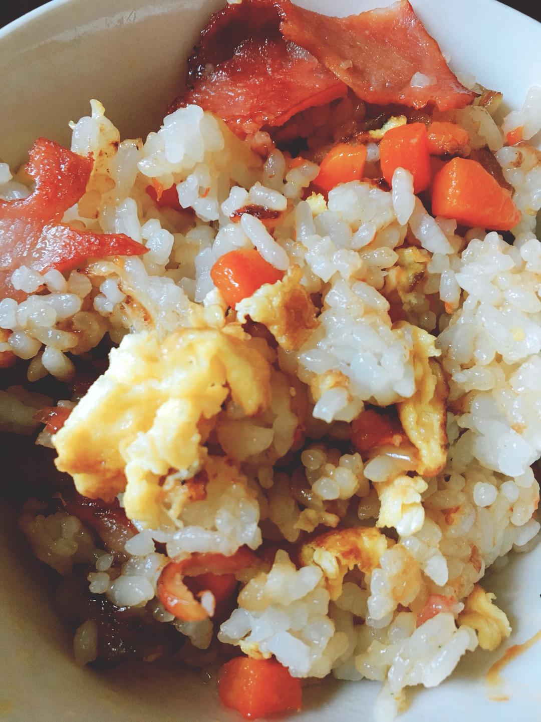 黄金炒米饭的做法