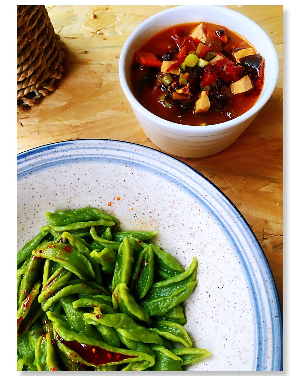 堂妈小厨——菠菜汁剪刀面