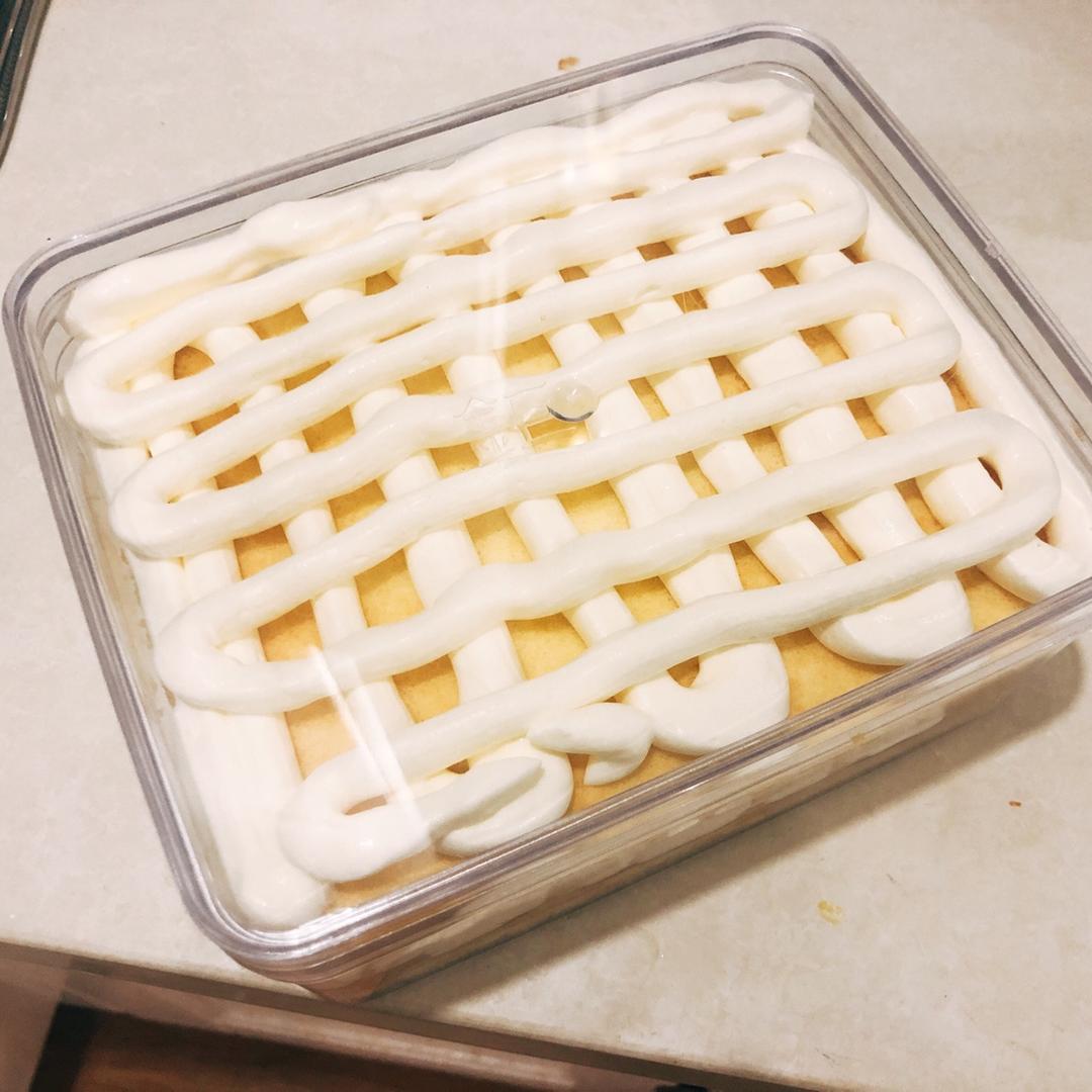 《Tinrry下午茶》教你做基础原味蛋糕卷
