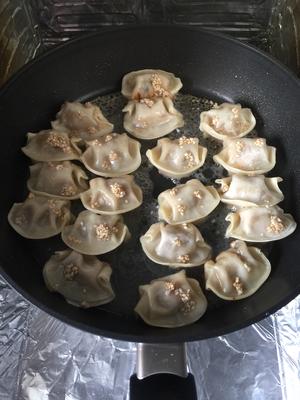 速冻水饺变煎饺🌮的做法 步骤8