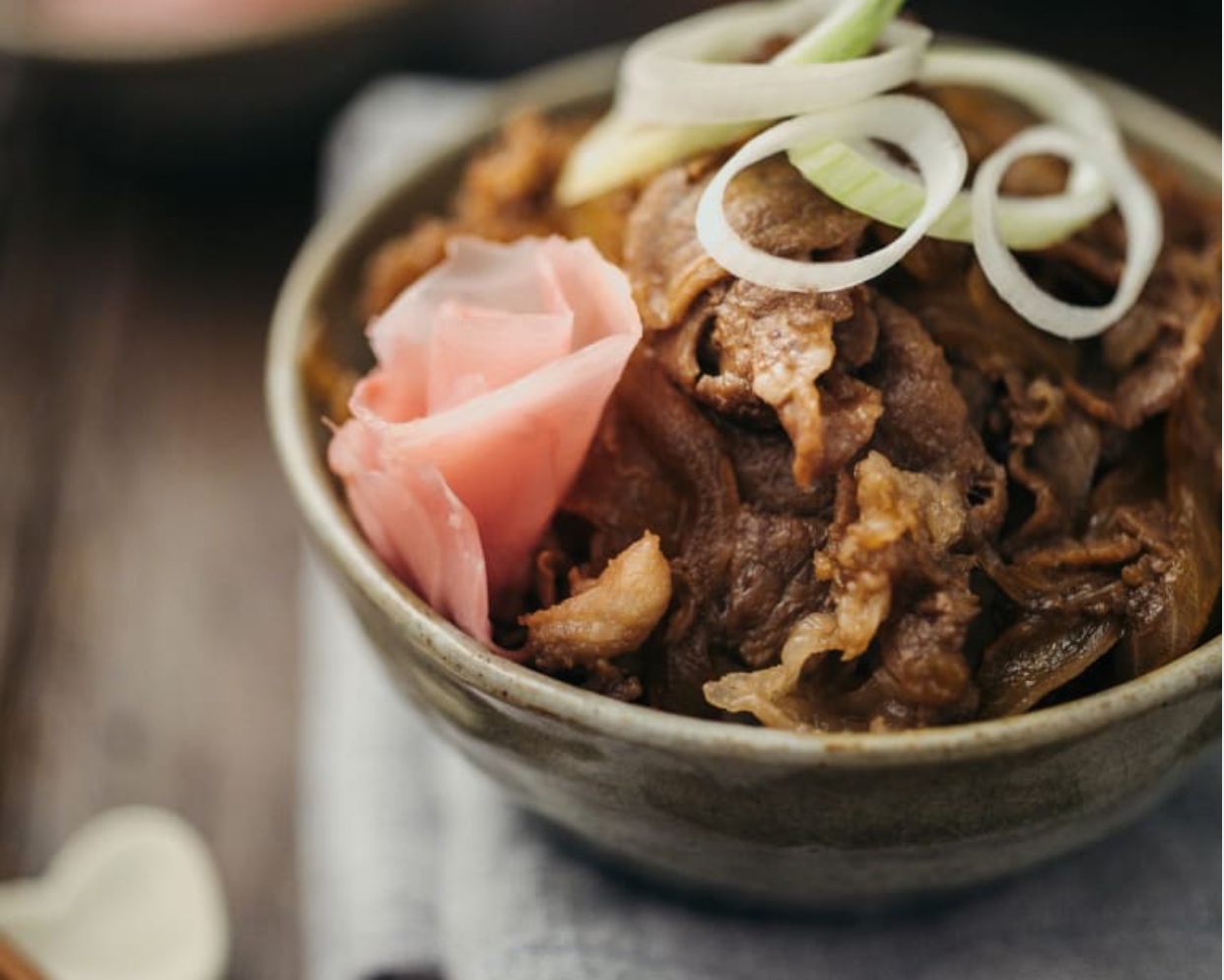 日式牛肉盖饭的做法