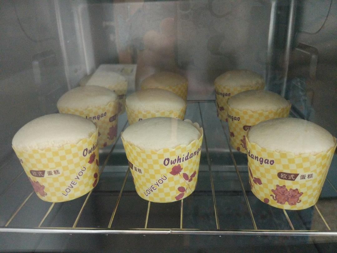 不回缩杯子蛋糕cupcake