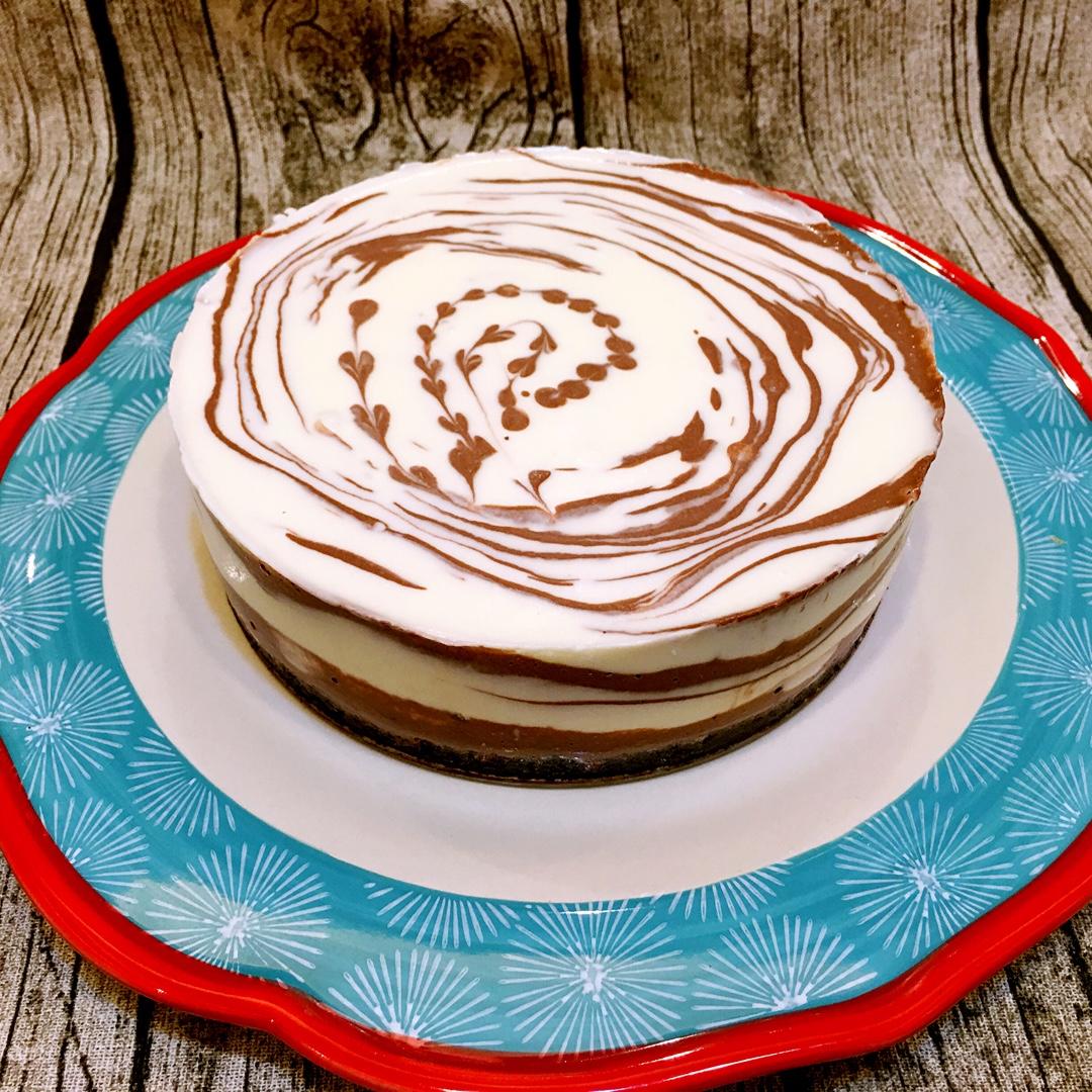 渐变黑白酸奶慕斯