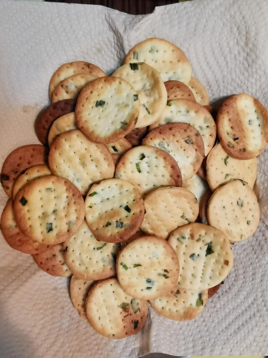 超级好吃的香葱苏打饼干（无糖低脂）-烤箱版食谱