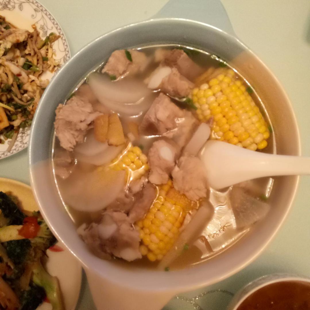 玉米排骨汤