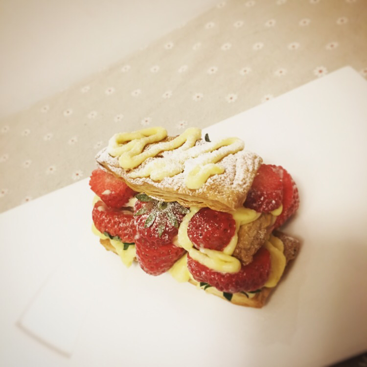 草莓拿破仑（呱呱杯夹馅儿更好吃哟！）